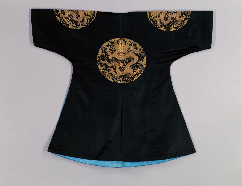 图片[2]-Stone turquoise four groups of dragon weaving gold satin style uniform-China Archive